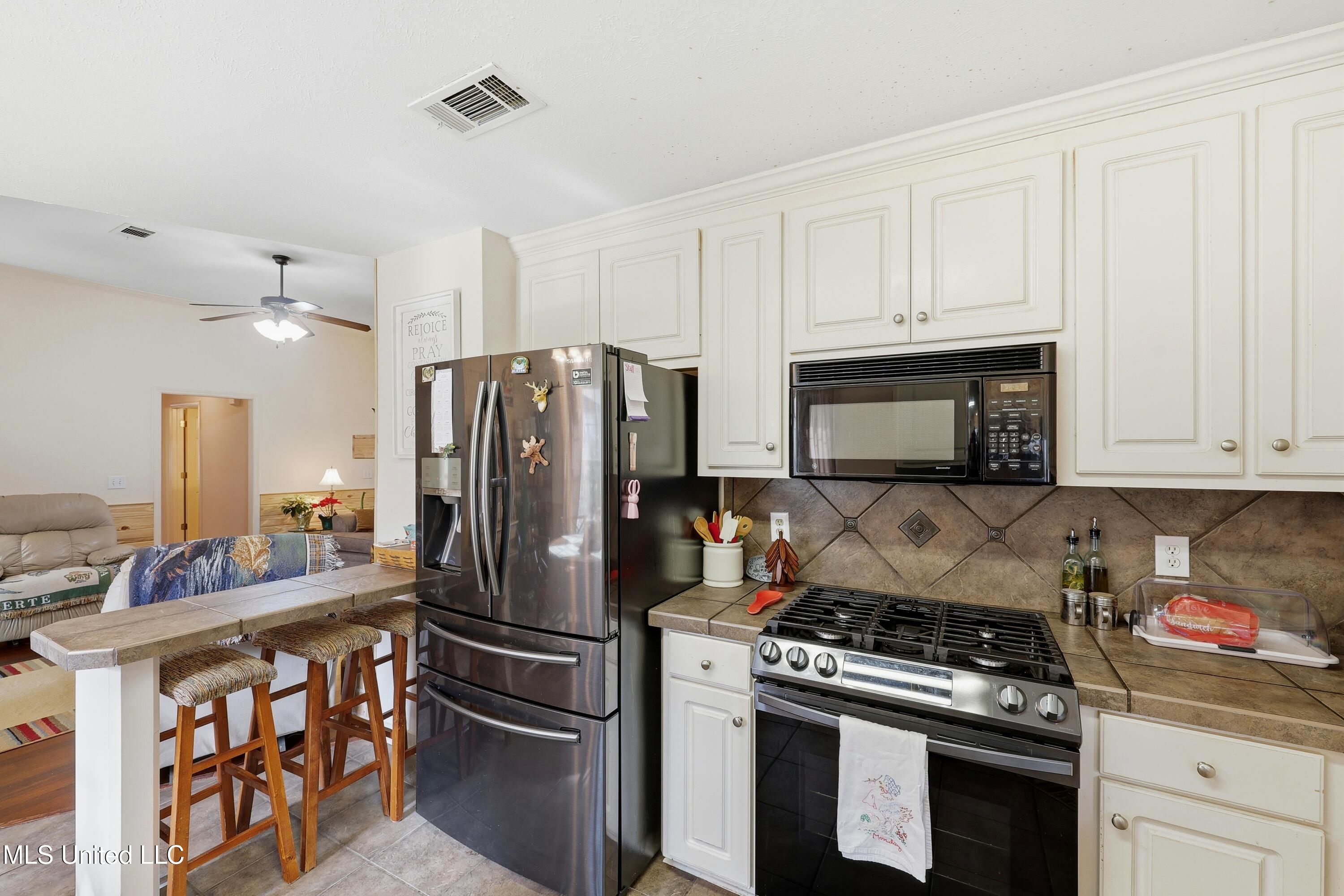 263 Charlie James Road Mendenhall, MS 39114 - Photo 14 of 57 263 Charlie James Rd Home Tours MS 14