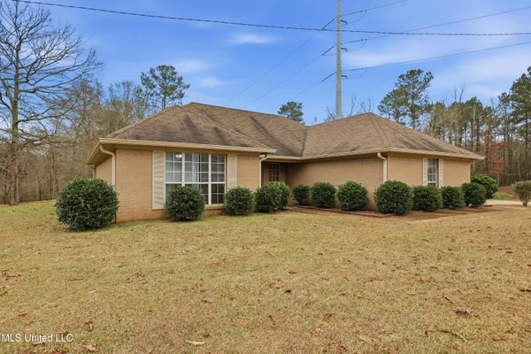 $260,000 | 263 Charlie James Road, Mendenhall, MS 39114