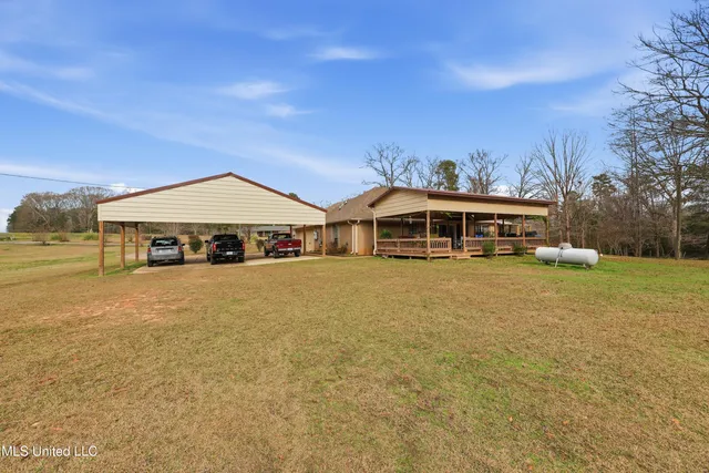 $260,000 | 263 Charlie James Road, Mendenhall, MS 39114