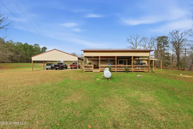 $260,000 | 263 Charlie James Road, Mendenhall, MS 39114