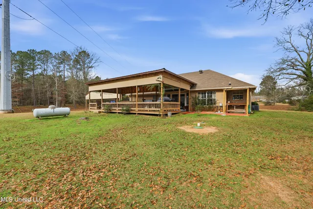 $260,000 | 263 Charlie James Road, Mendenhall, MS 39114