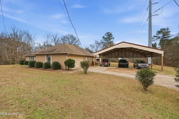 $260,000 | 263 Charlie James Road, Mendenhall, MS 39114