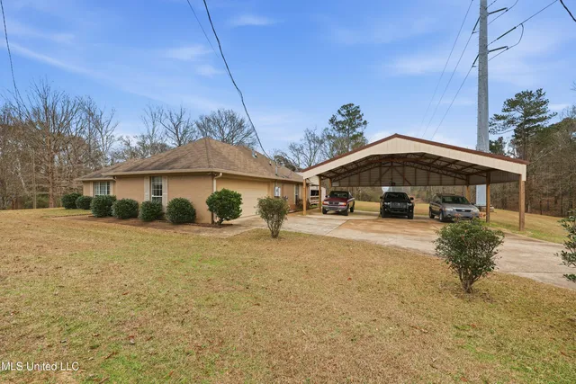 $260,000 | 263 Charlie James Road, Mendenhall, MS 39114