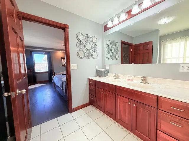 $742,500 | 7904 Highway 129, Versailles, IN 47042