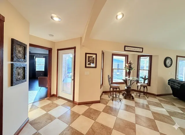 $742,500 | 7904 Highway 129, Versailles, IN 47042