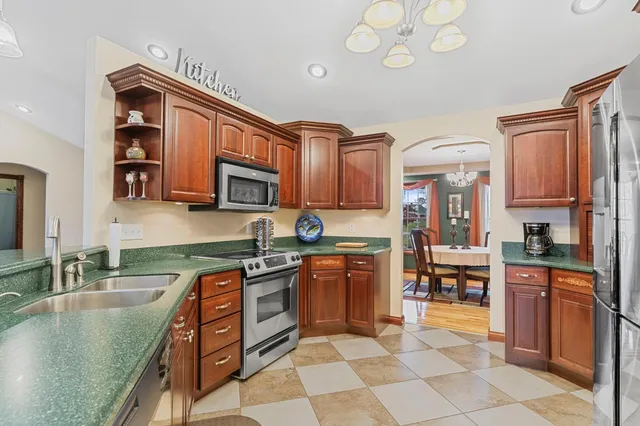 $742,500 | 7904 Highway 129, Versailles, IN 47042