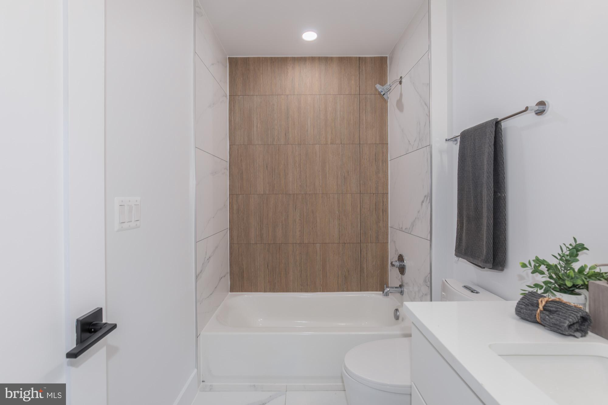 4347 Harrison Street Northwest, Unit FIVE Washington, DC 20015 - Photo 18 of 22