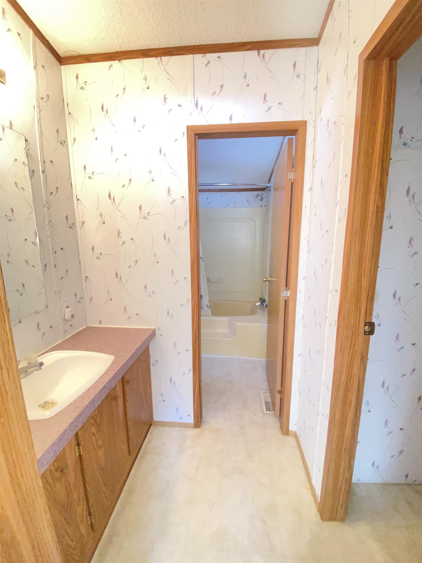 2095 Highway 14 Sharon, VT 05065 - Photo 15 of 21