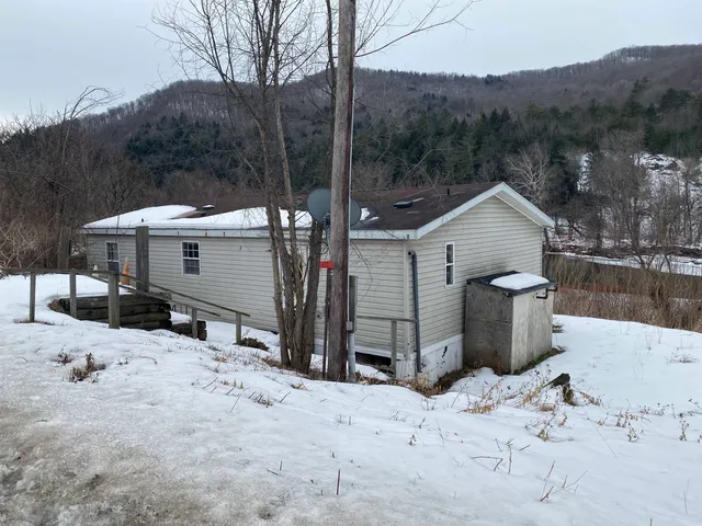 $225,000 | 2095 Highway 14, Sharon, VT 05065