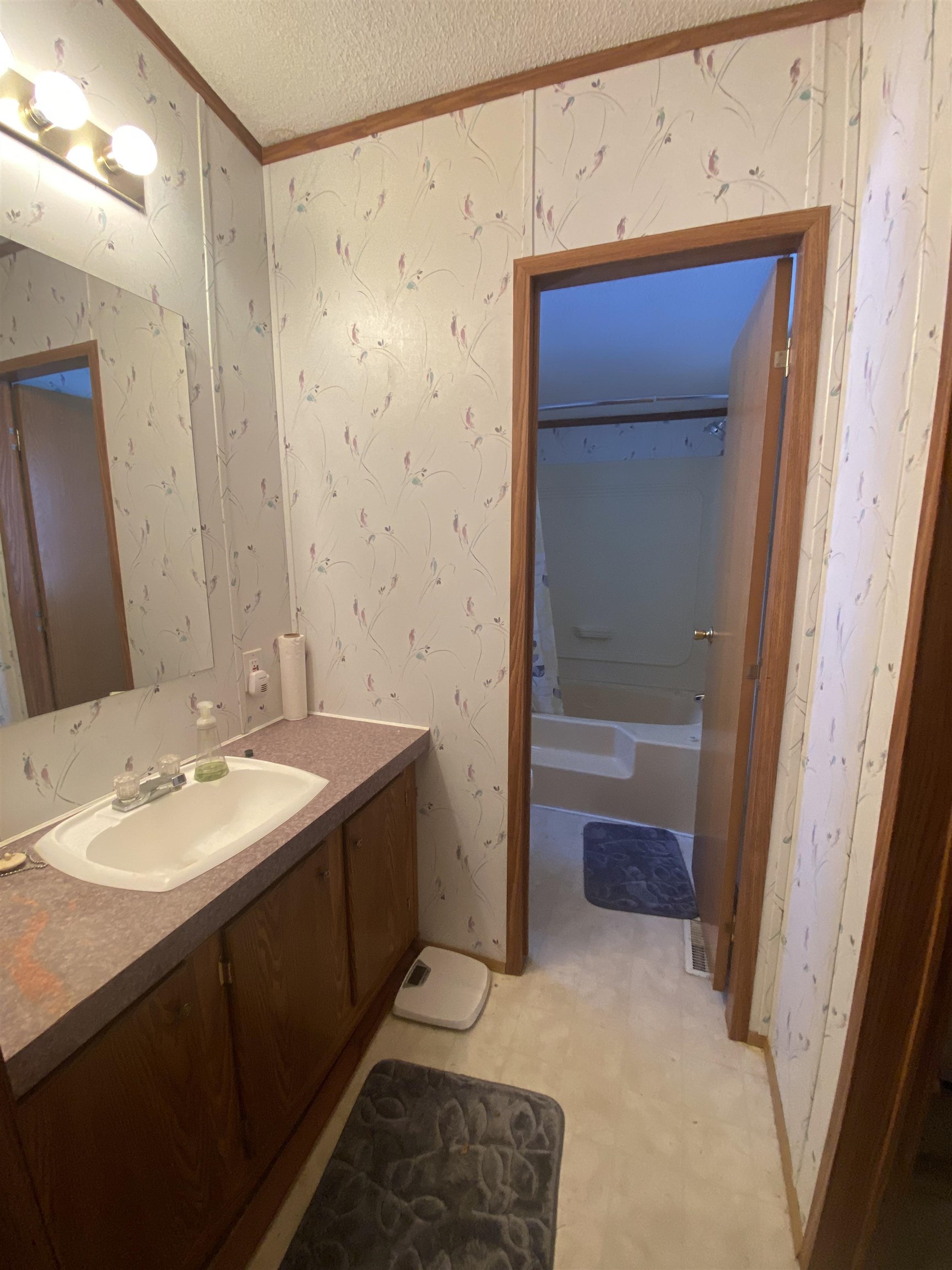 2095 Highway 14 Sharon, VT 05065 - Photo 9 of 10