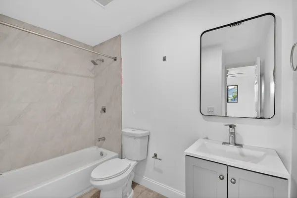 $2,500 | 917 West 2nd Street, Riviera Beach, FL 33404