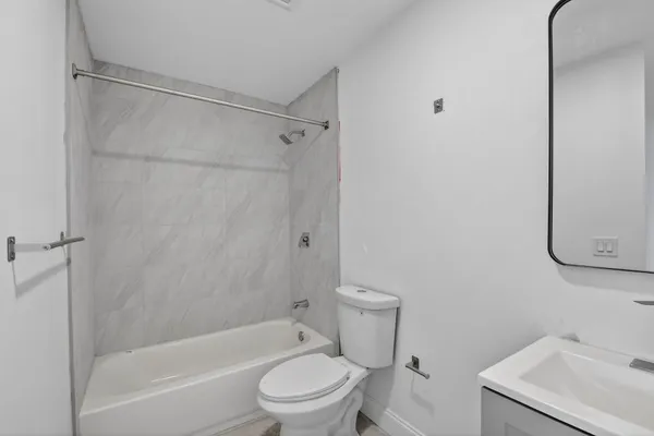 $2,500 | 917 West 2nd Street, Riviera Beach, FL 33404