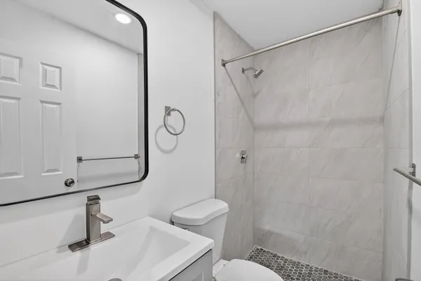 $2,500 | 917 West 2nd Street, Riviera Beach, FL 33404