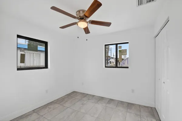 $2,500 | 917 West 2nd Street, Riviera Beach, FL 33404