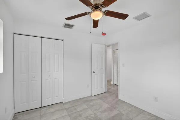 $2,500 | 917 West 2nd Street, Riviera Beach, FL 33404