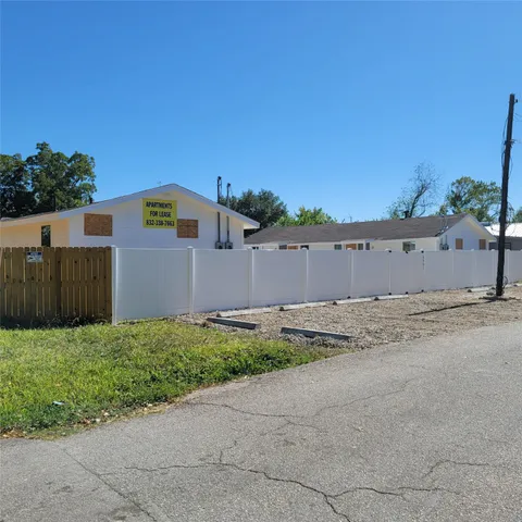 $800 | 6901 Dumble Street, Unit 4, Houston, TX 77021