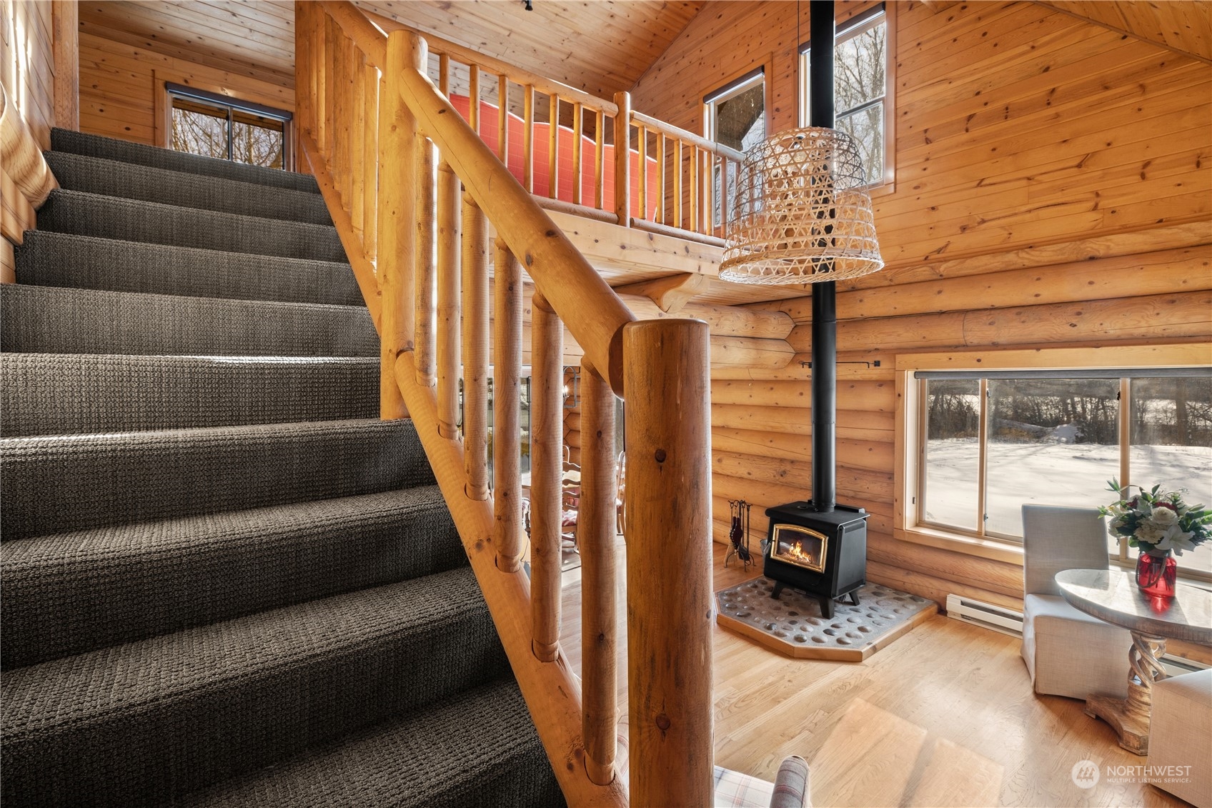 3435 Teanaway Road Cle Elum, WA 98922 - Photo 27 of 33 a view of entryway and hall with wooden floor
