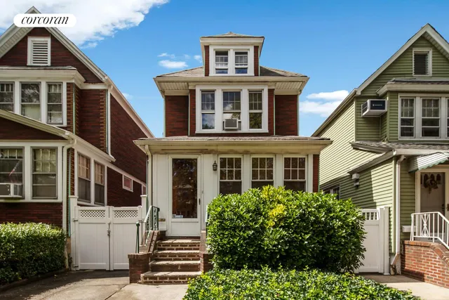 $915,000 | 78-30 64th Lane | Glendale