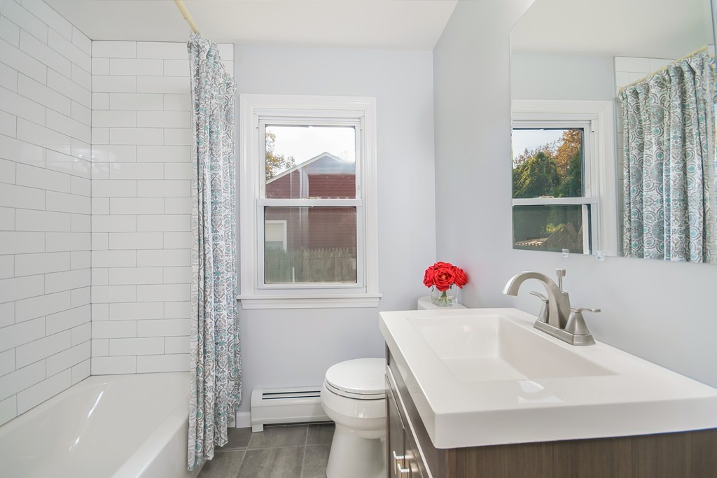 104 Bretton Road Springfield, MA 01119 - Photo 10 of 11