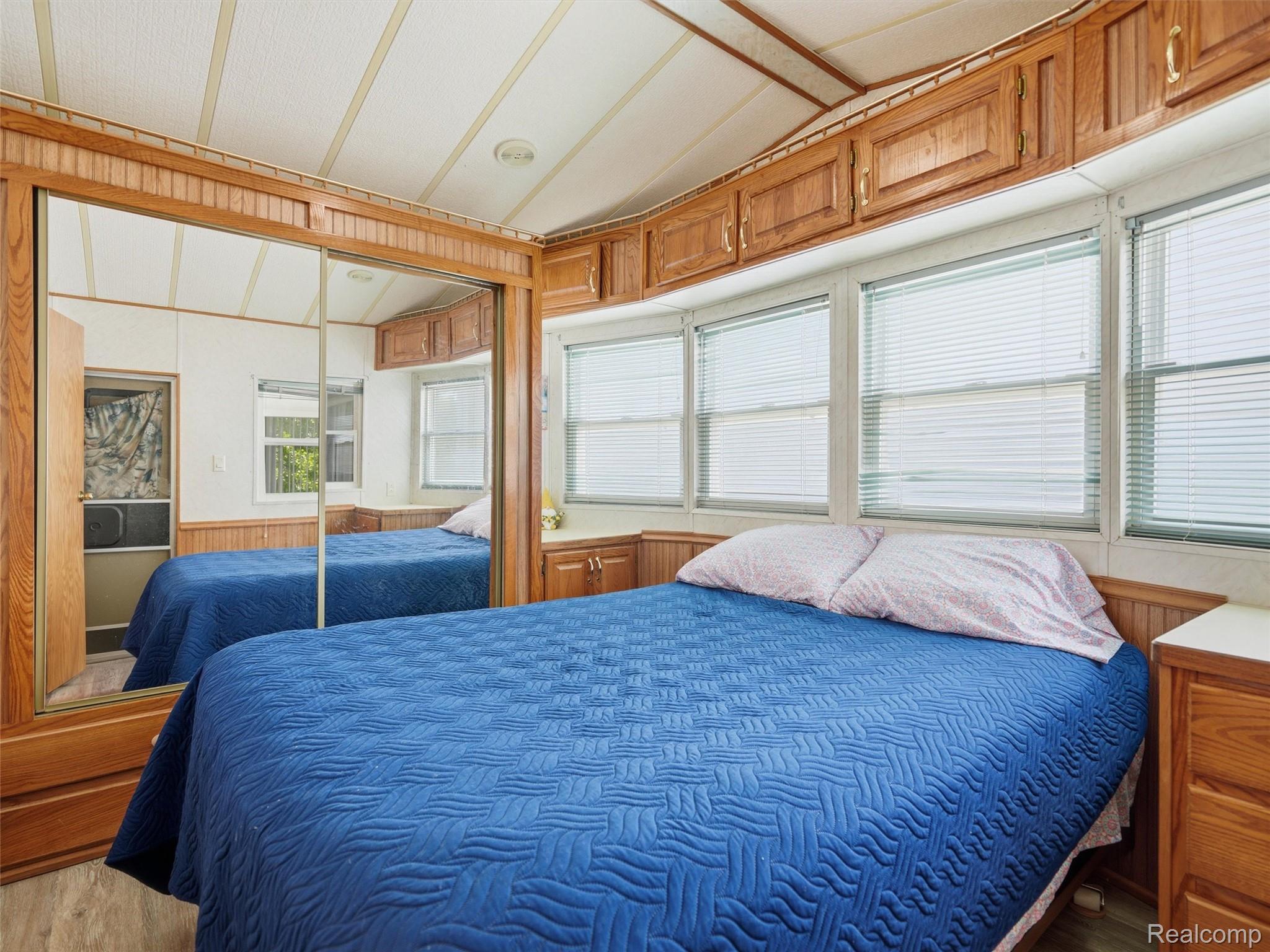 10001 Goodall Road, Unit 328 Durand, MI 48429 - Photo 11 of 22 10-DSC01372.jpg