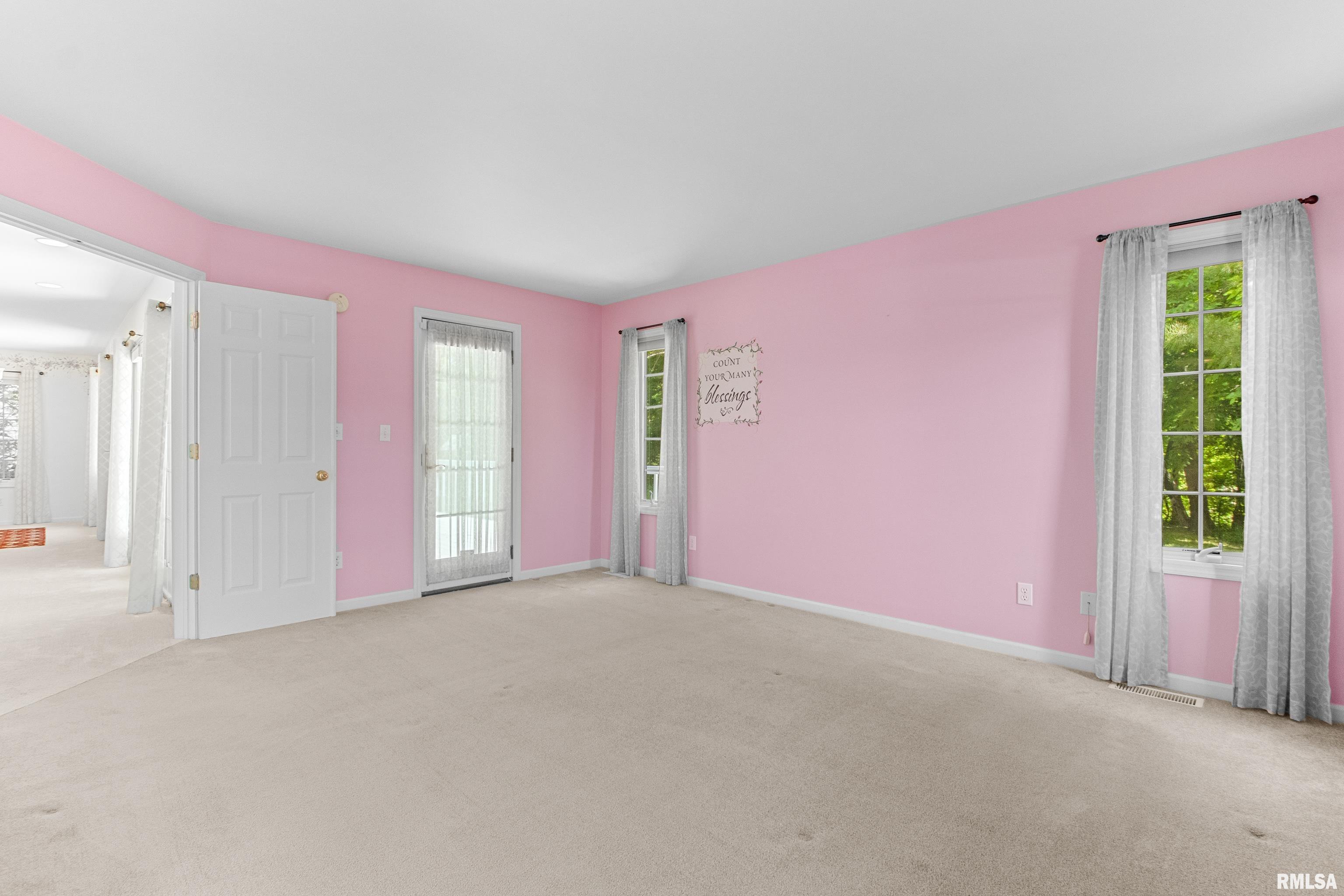 6012 North Wickwood Road Peoria, IL 61614 - Photo 25 of 50