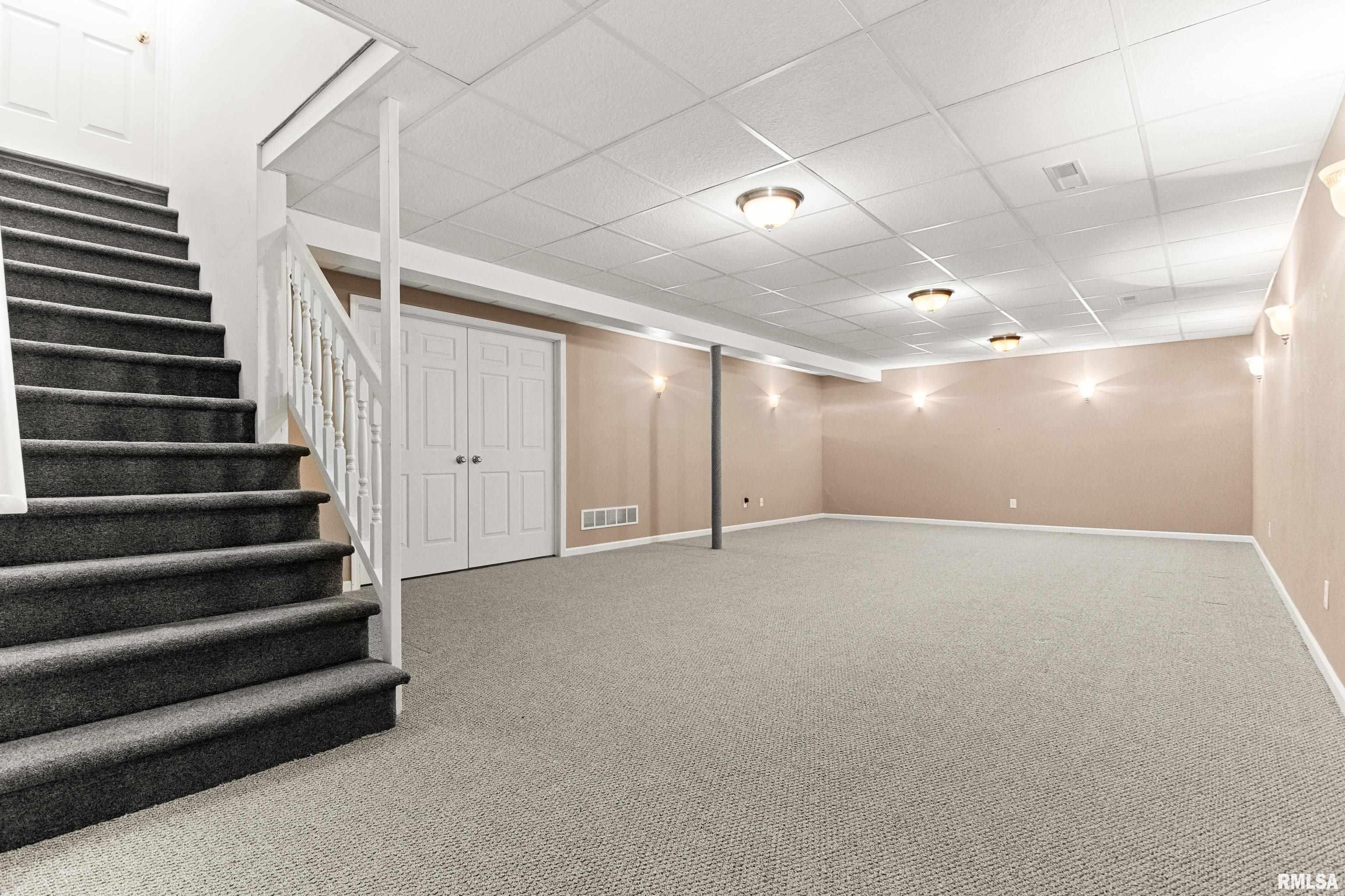 6012 North Wickwood Road Peoria, IL 61614 - Photo 39 of 50