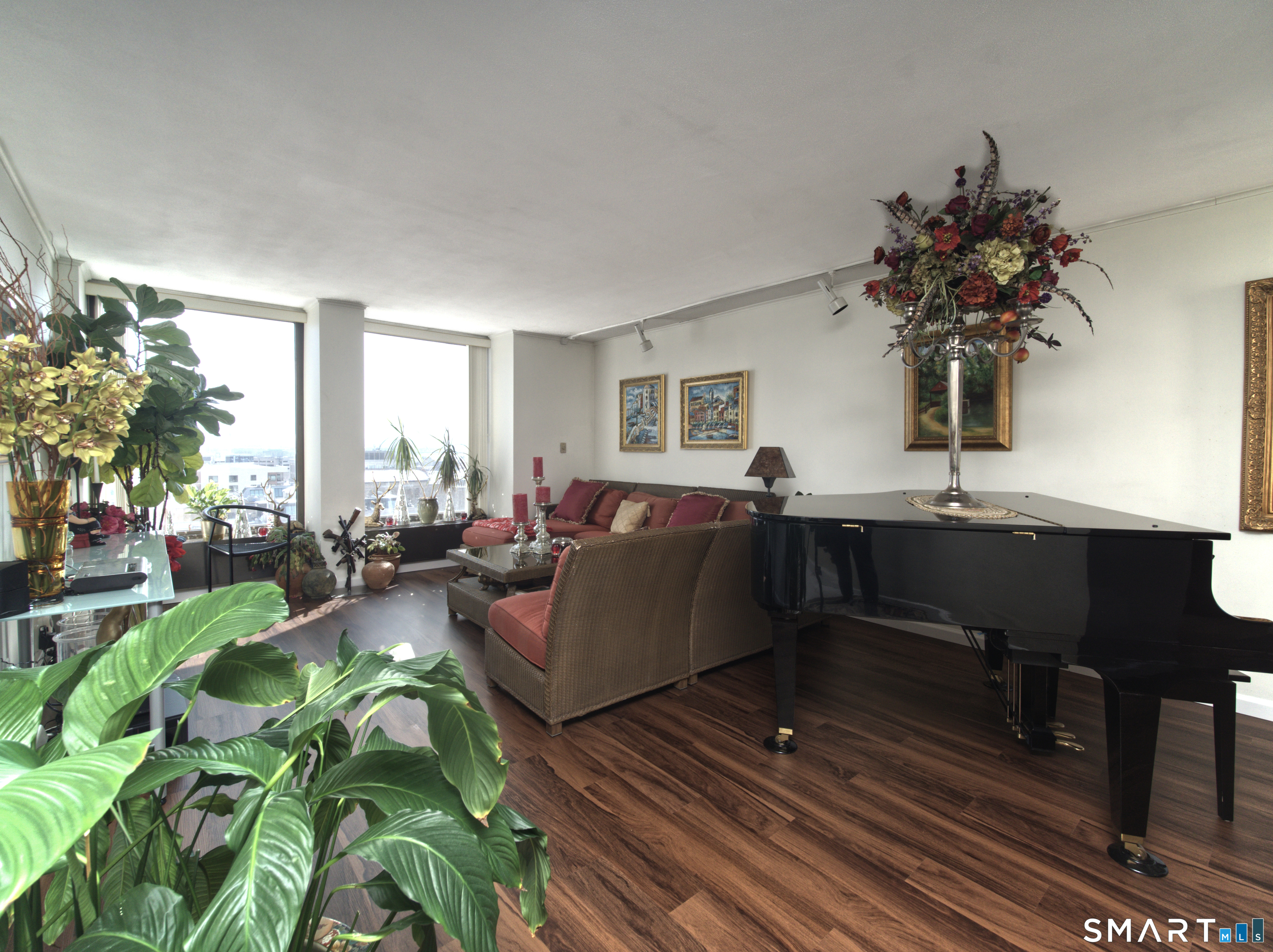 1 Gold Street, Unit 12G Hartford, CT 06103 - Photo 4 of 12 living room