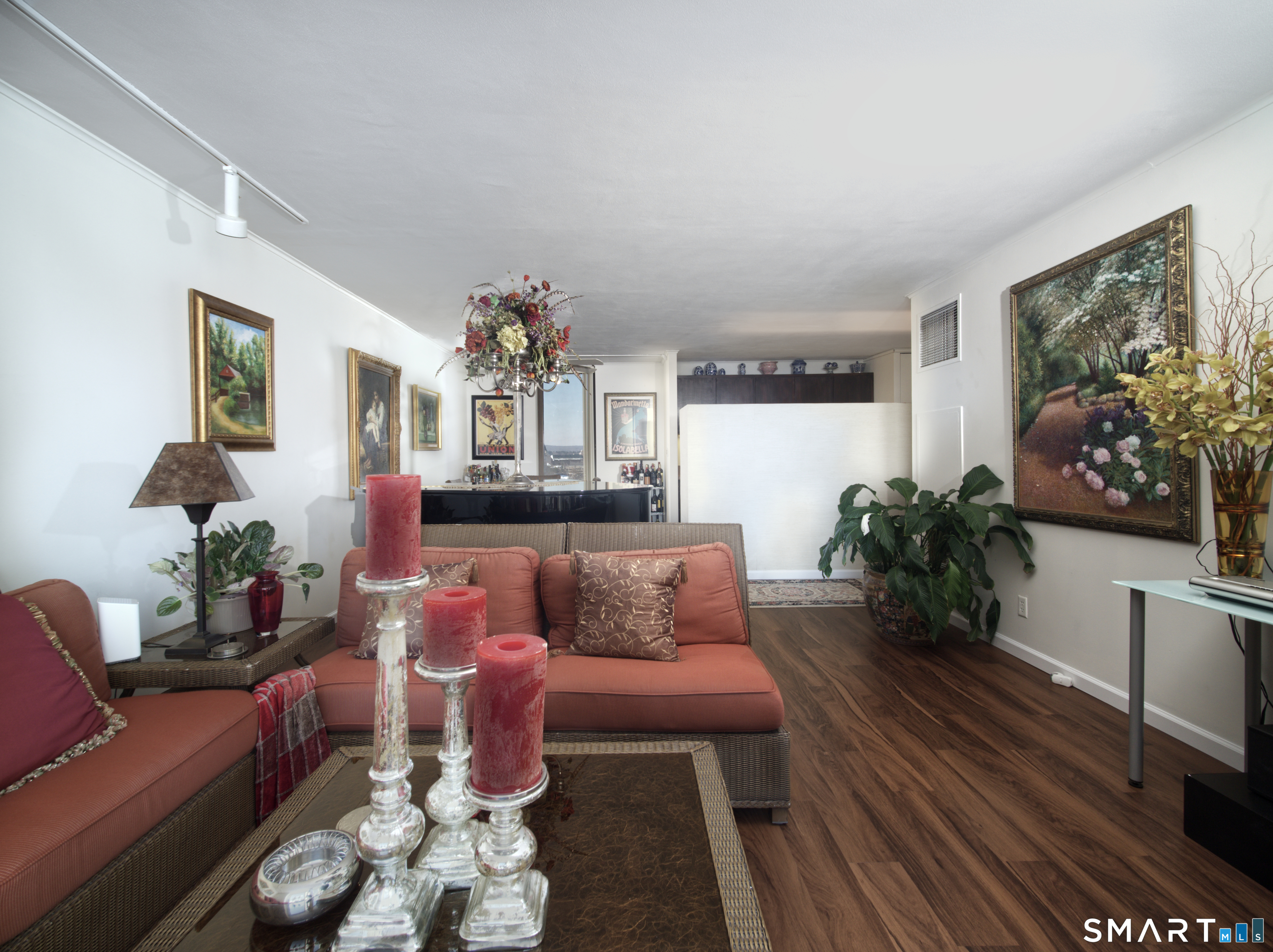 1 Gold Street, Unit 12G Hartford, CT 06103 - Photo 5 of 12 living room