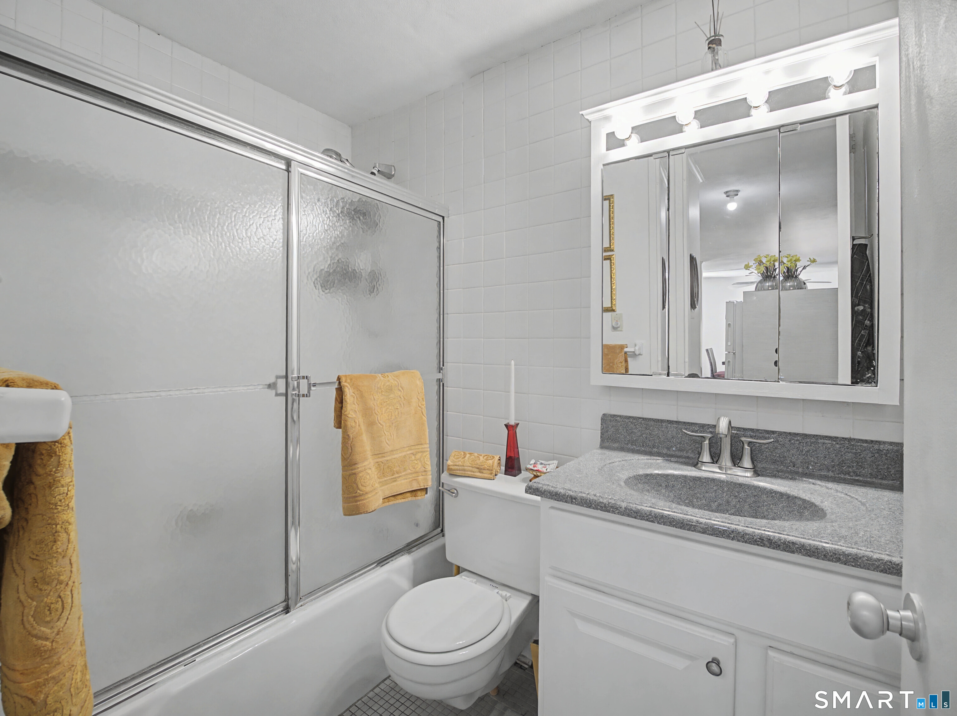 1 Gold Street, Unit 12G Hartford, CT 06103 - Photo 10 of 12 bathroom