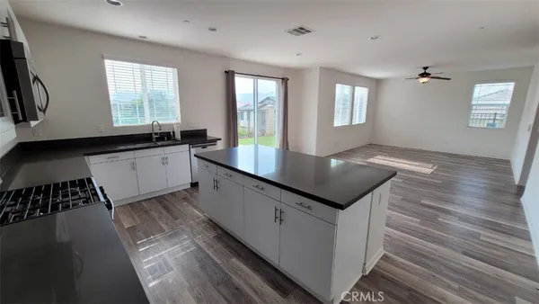 $4,350 | 22056 Windham Way, Saugus, CA 91350