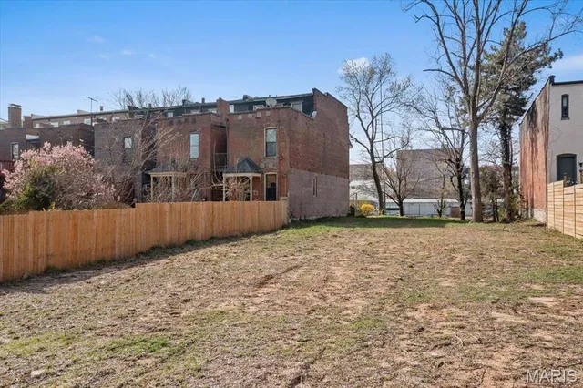 $200,000 | 4143 Laclede Avenue, St. Louis, MO 63108