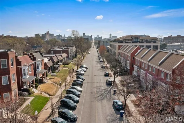 $200,000 | 4143 Laclede Avenue, St. Louis, MO 63108