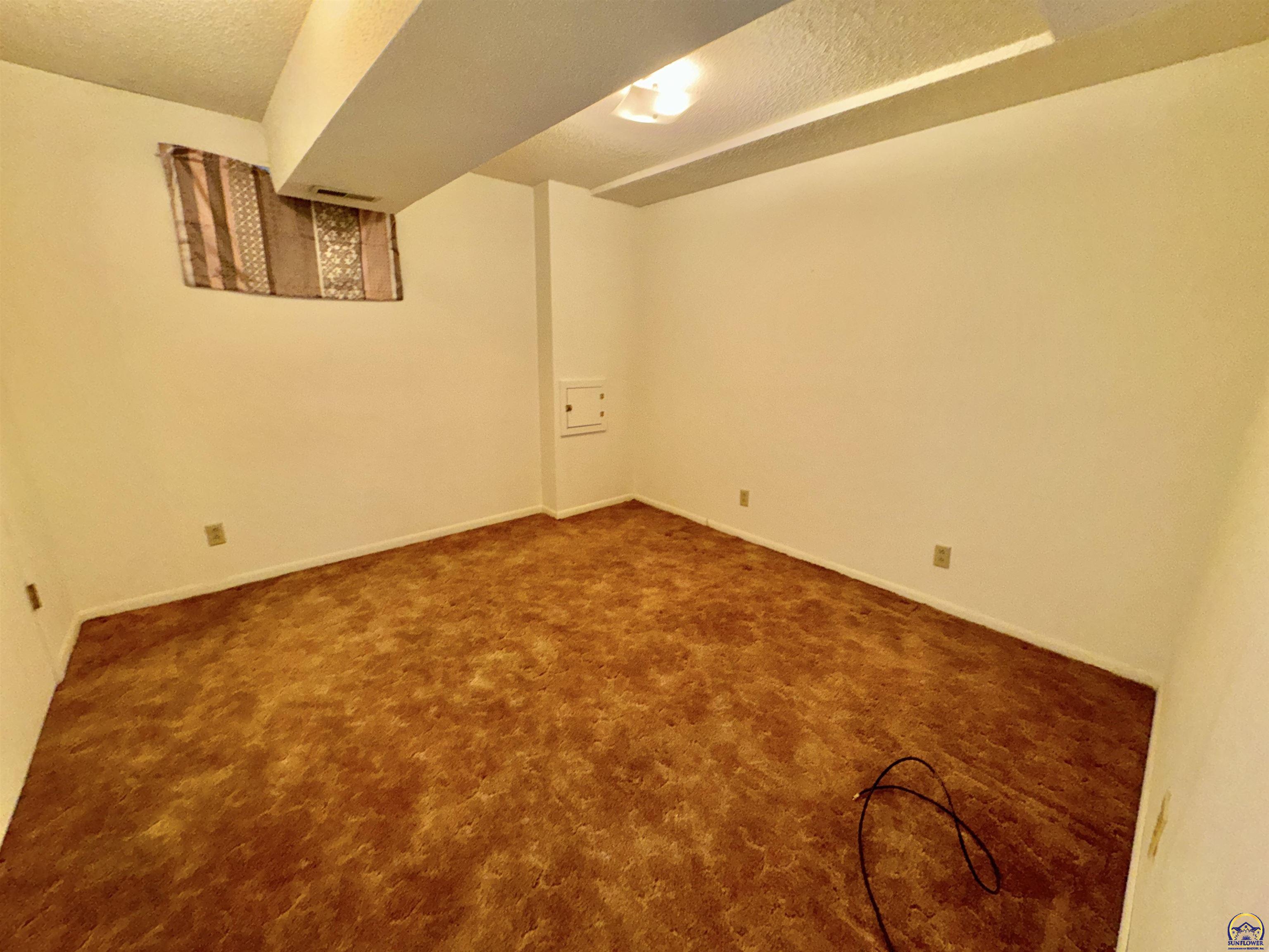 1038 Southwest Randolph Avenue Topeka, KS 66604 - Photo 18 of 25