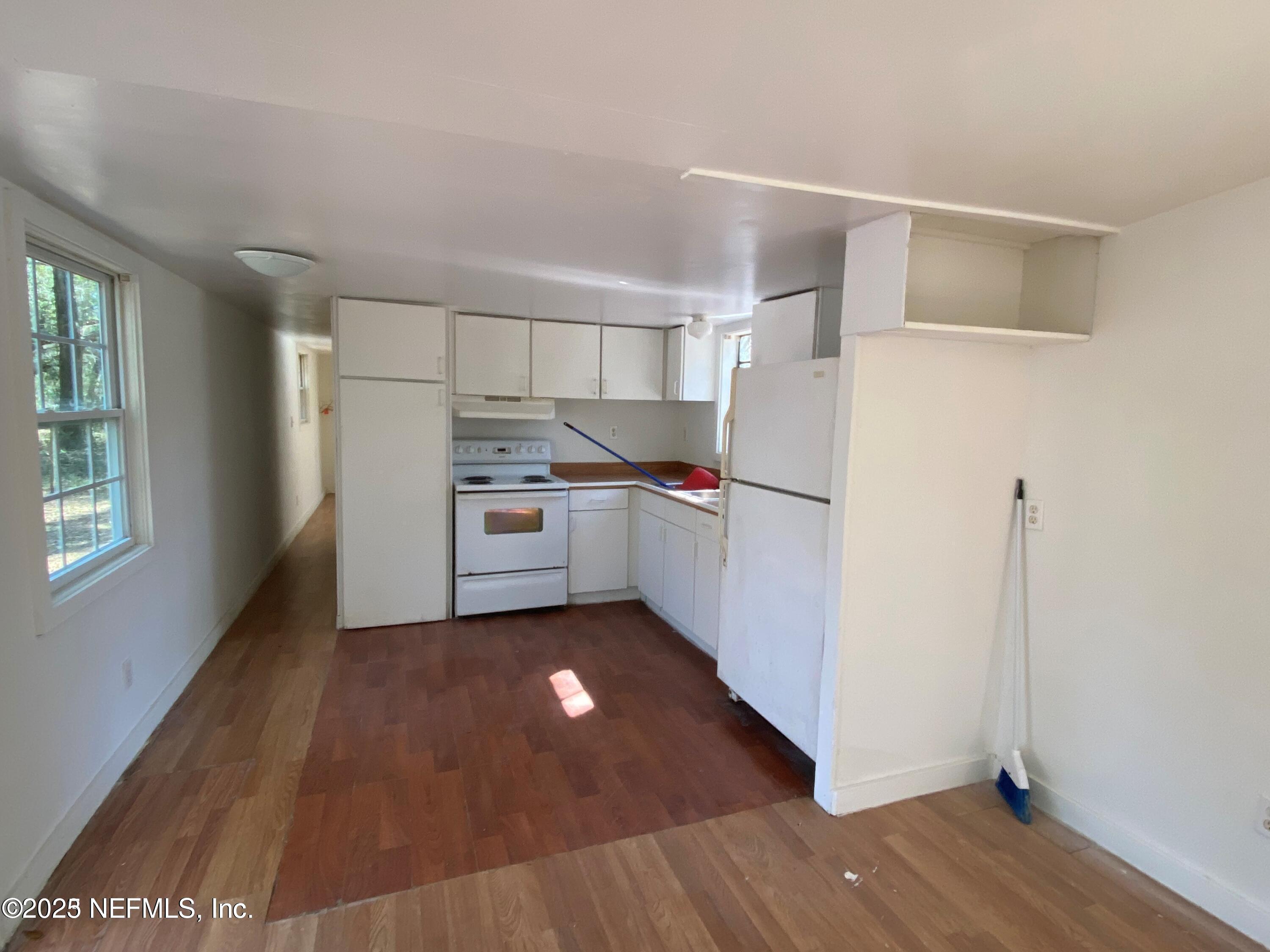 125 Compton Street Interlachen, FL 32148 - Photo 4 of 8 20230712184451510495000000-o