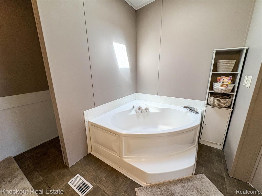 7760 Bell Road Birch Run, MI 48415 - Photo 32 of 68