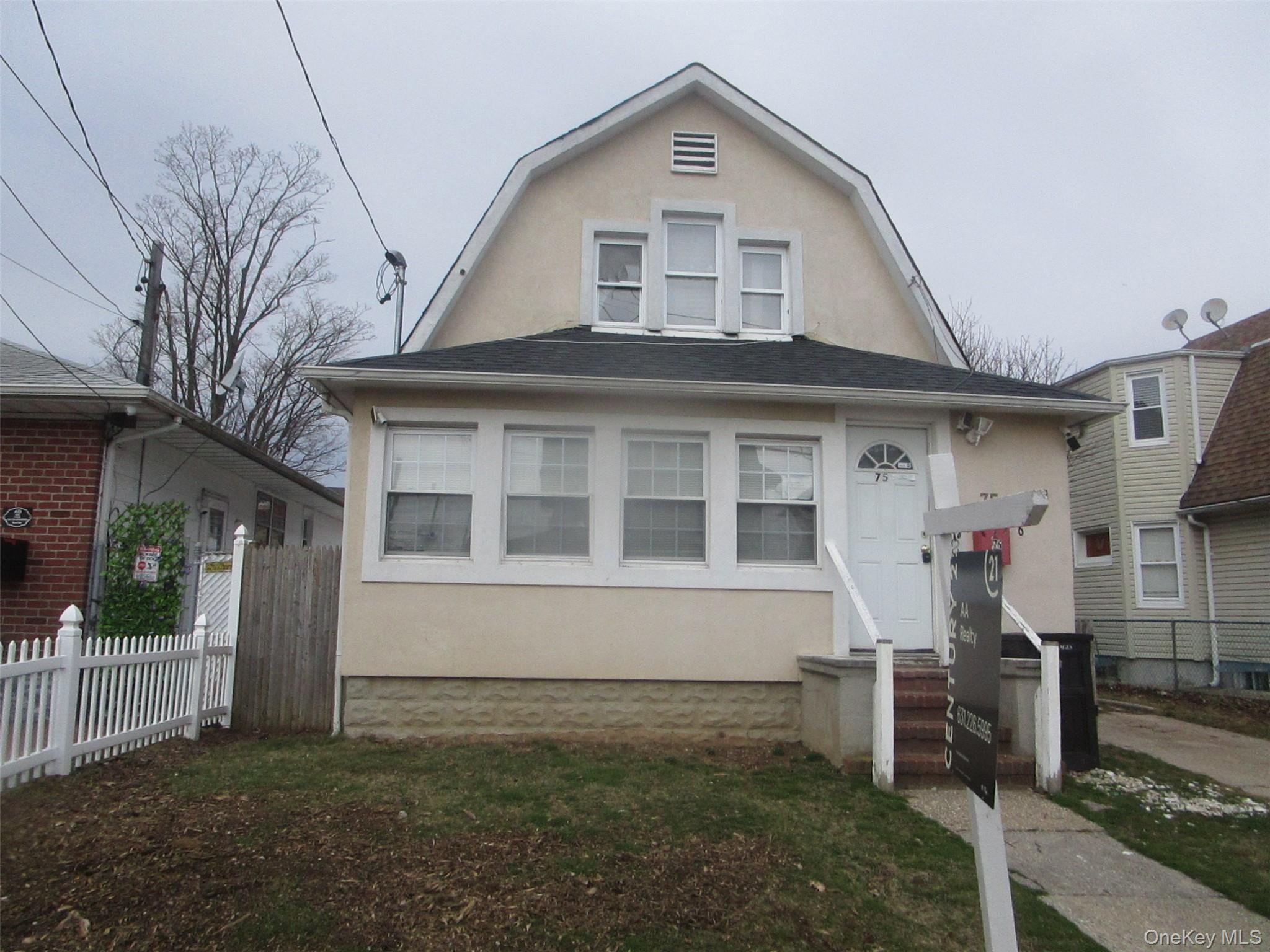 75 Elizabeth Avenue Hempstead, NY 11550 - Photo 1 of 1
