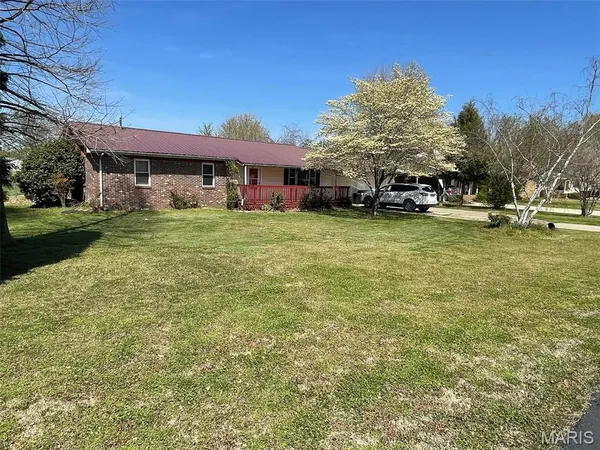 $153,000 | 100 Summit Street, Matthews, MO 63867