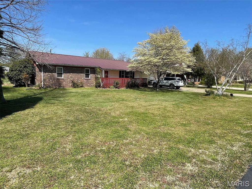 100 Summit Street Matthews, MO 63867 - Photo 2 of 19