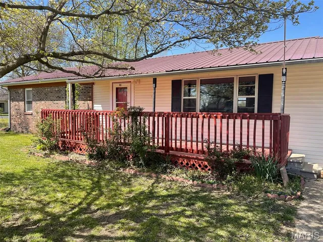 $161,500 | 100 Summit Street, Matthews, MO 63867