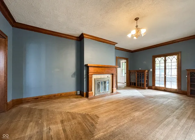 $120,500 | 1120 South 5th Street, Terre Haute, IN 47802