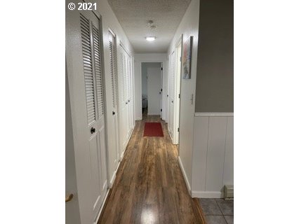 2559 Ridgeway Drive Reedsport, OR 97467 - Photo 11 of 30 Hallway