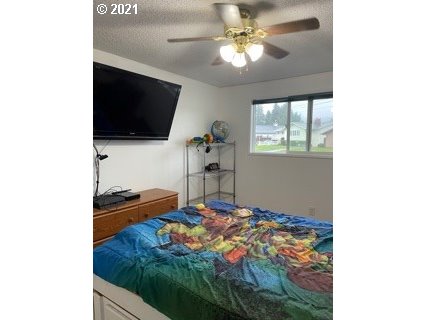 2559 Ridgeway Drive Reedsport, OR 97467 - Photo 17 of 30 Bedroom