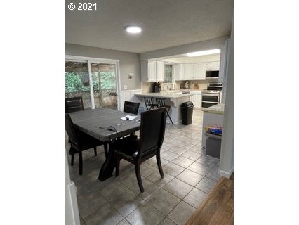 2559 Ridgeway Drive Reedsport, OR 97467 - Photo 5 of 30 Kitchen/Dining Room