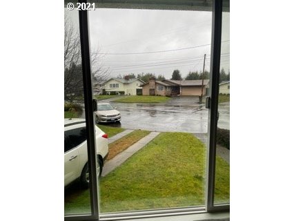 2559 Ridgeway Drive Reedsport, OR 97467 - Photo 10 of 30 View