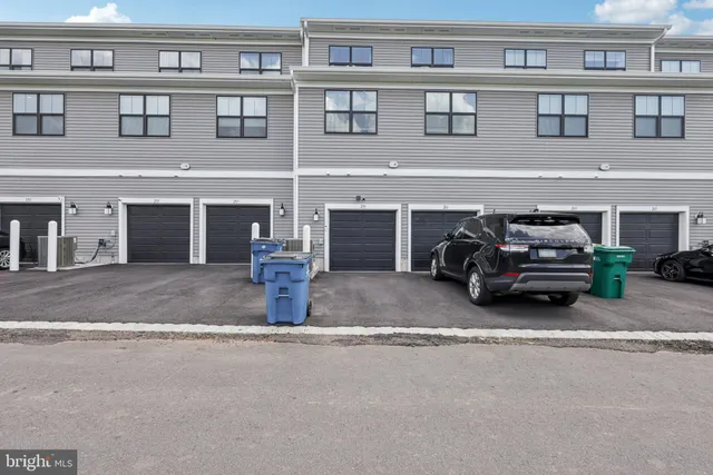 a view of the porch of house