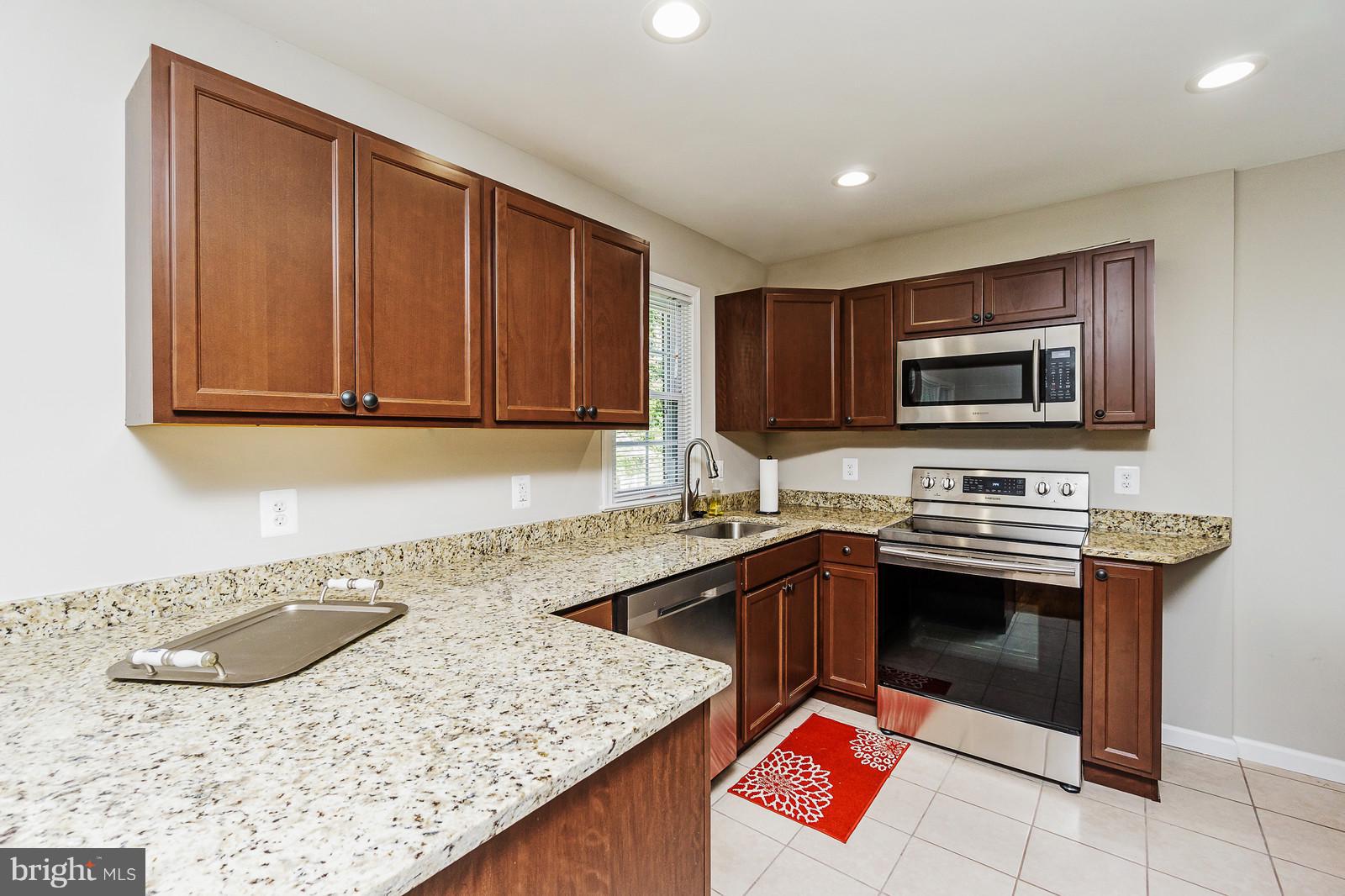 8105 Fort Foote Road Fort Washington, MD 20744 - Photo 12 of 30 Kitchen