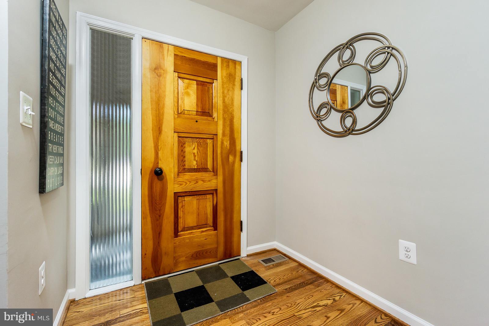 8105 Fort Foote Road Fort Washington, MD 20744 - Photo 5 of 30 Interior (General)