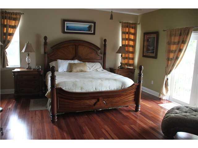 521 Southwest Timber Trail Stuart, FL 34997 - Photo 2 of 18 Gallery Image 2