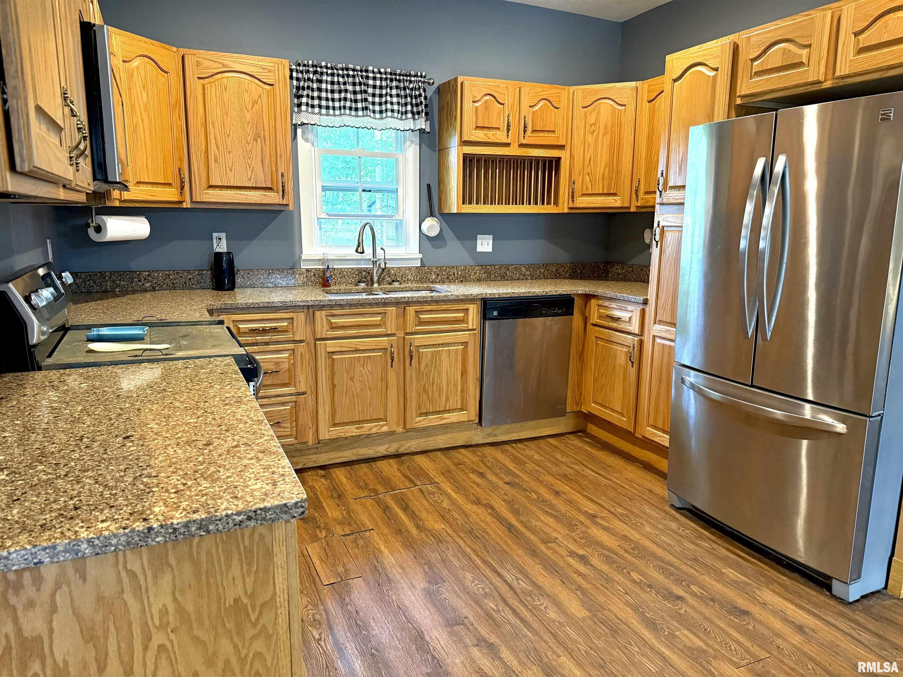 107 Bevard Street Cambria, IL 62918 - Photo 5 of 18