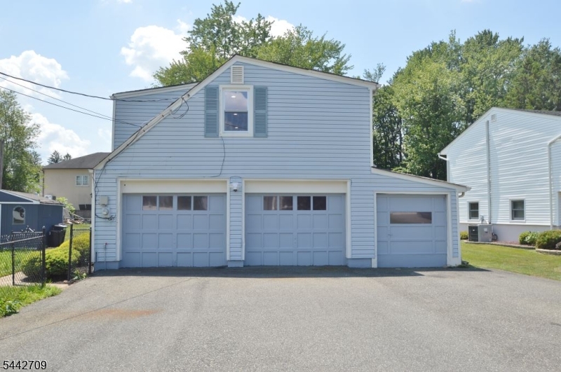 10 Ridgedale Avenue East Hanover, NJ 07936 - Photo 2 of 12